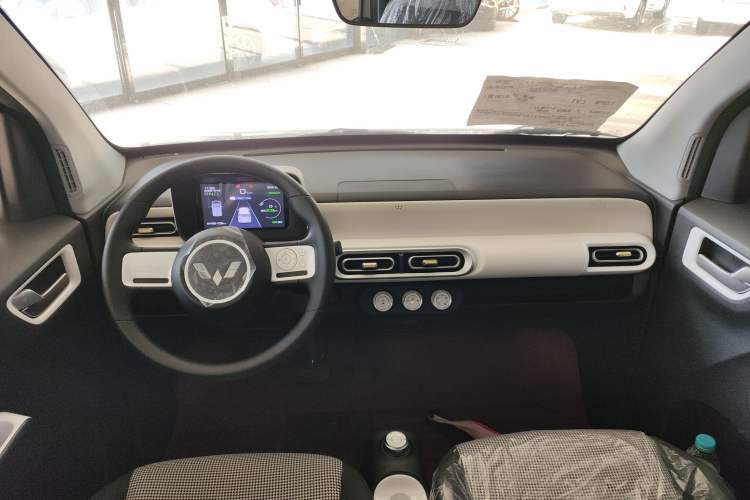 Used Wuling Hongguang MINIEV 2024 3rd Generation 215km Youth Edition