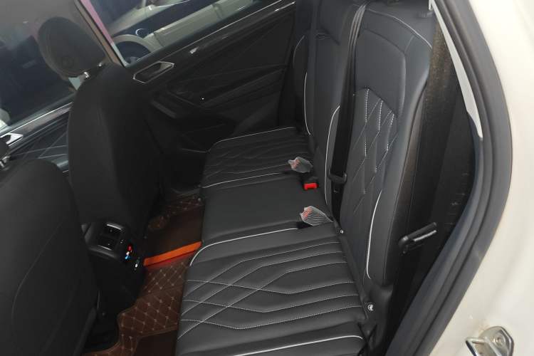 Used Volkswagen Tiguan L 2022 330TSI Automatic Two-Wheel Drive R-Line Enhanced Edition
