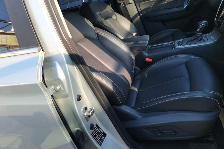 Used Roewe RX5 2020 20T Automatic Ali Smart Connectivity Beyond Intelligent Edition
