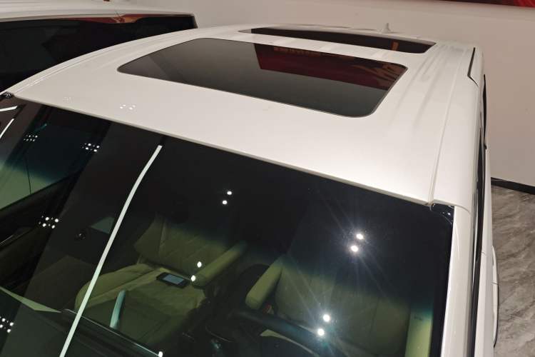 Used Buick GL8 2022 ES Land Cruiser 653T Luxury Model
