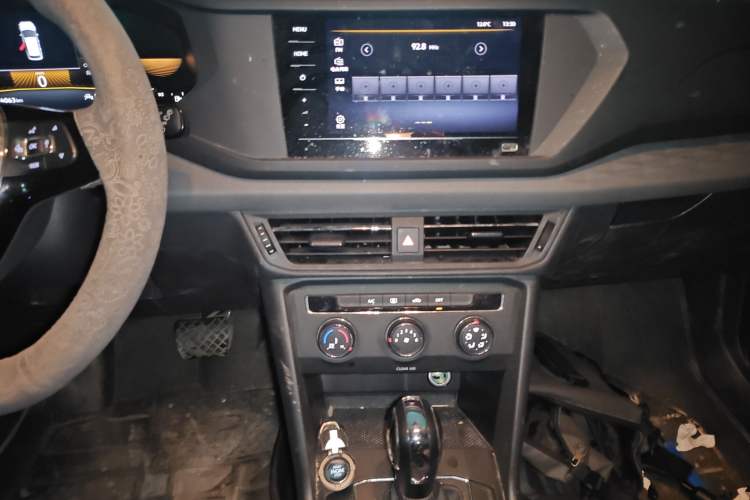 Used Volkswagen Tharu 2022 280TSI Two-Wheel Drive Trend Edition
