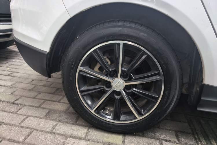 Used Geely Auto Emgrand 2017 Hatchback RS Million Edition 1.5L CVT Upward Version
