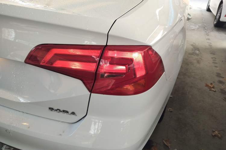 Used Volkswagen Bora 2016 1.6L Automatic Fashion Model
