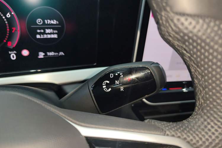 Used Volkswagen Passat 2025 Pro 380TSI Starry Dragon Luxury Edition
