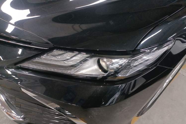 Used Toyota Camry 2023 2.0G Luxury Edition
