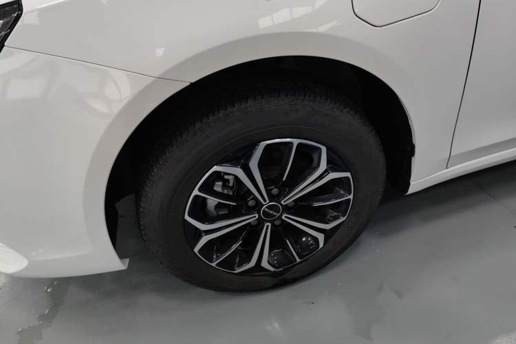 Used Roewe i6 MAX New Energy 2023 EV 420 Skyroof Special Edition
