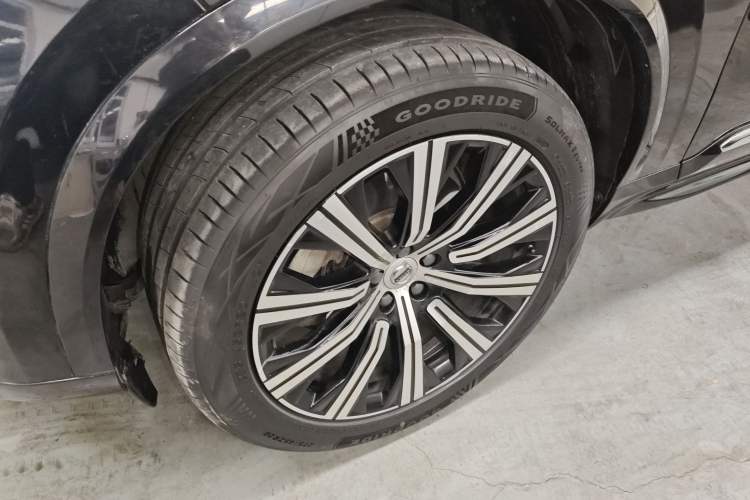 Used Volvo XC90 2021 B5 SmartDrive Luxury Edition 5-seater
