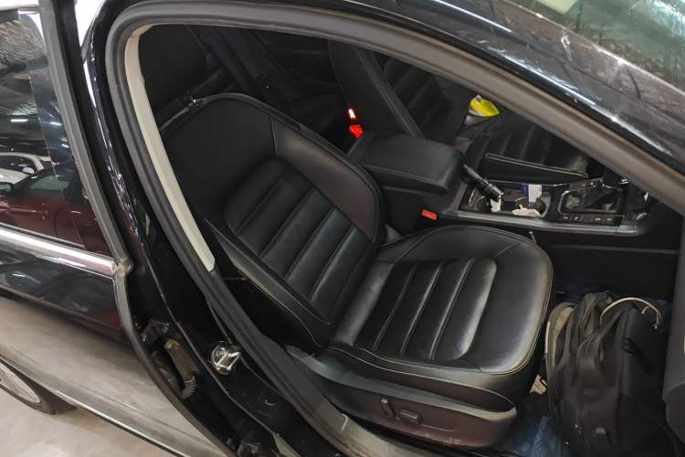 Used Volkswagen Passat 2017 330TSI DSG Luxury Edition
