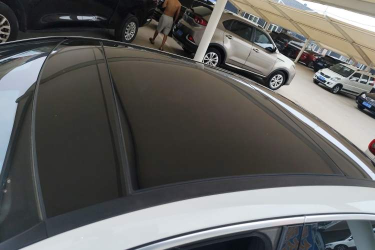 Used Mercedes-Benz A-Class 2022 Second Facelift A 200 L Sport Sedan Fashion Version
