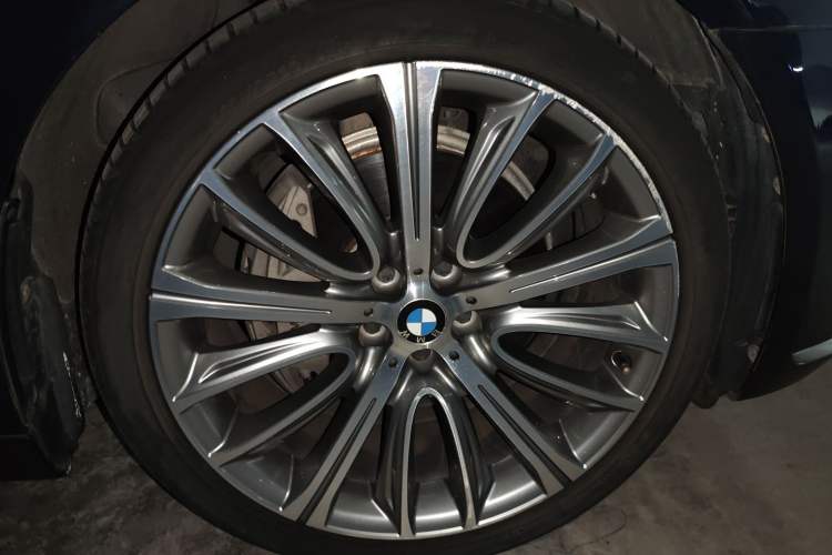 Used BMW 7 Series 2018 740Li Leading Model Excellence Package
