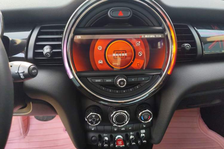 Used  MINI 2021 1.5T COOPER Classic Edition Five-Door Version
