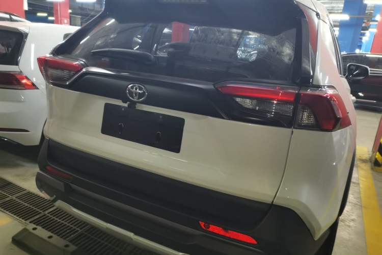 Used Toyota RAV4 2022 2.0L CVT Two-Wheel Drive Prestige Edition
