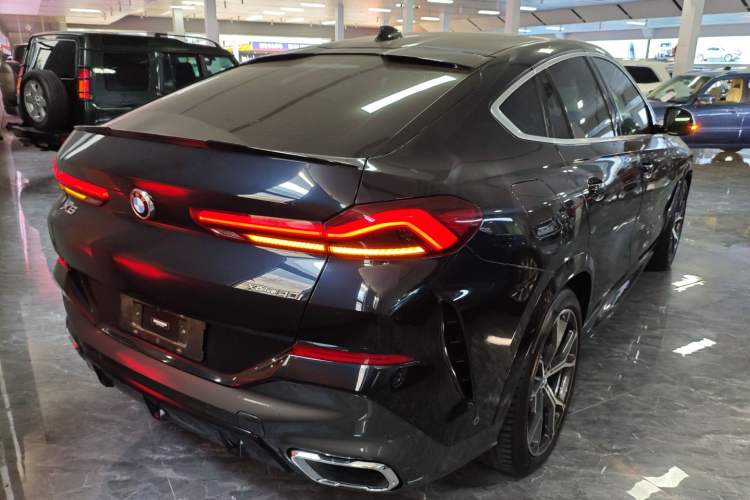 Used BMW X6 2020 xDrive40i Luxury Model with M Sport Package