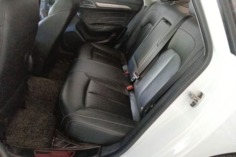 Used Roewe i6 2017 20T Automatic Flagship Edition
