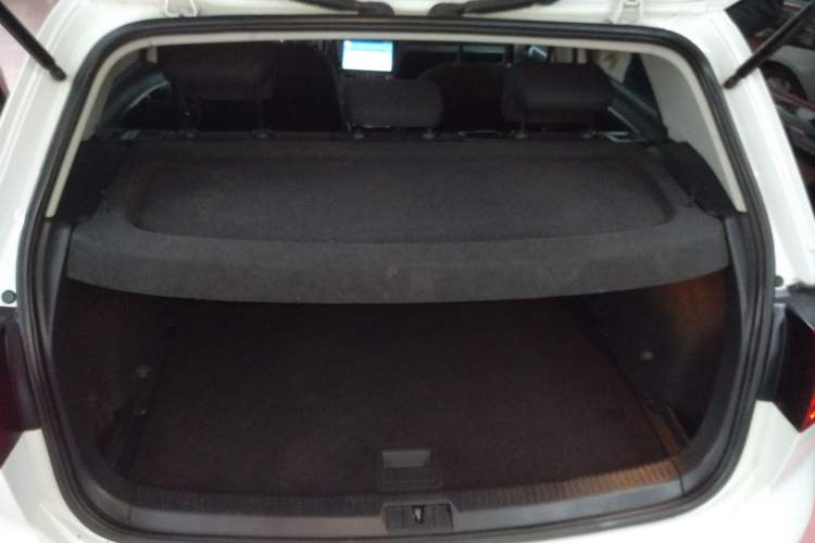 Used Volkswagen Golf 2015 1.6L Automatic Fashion Model