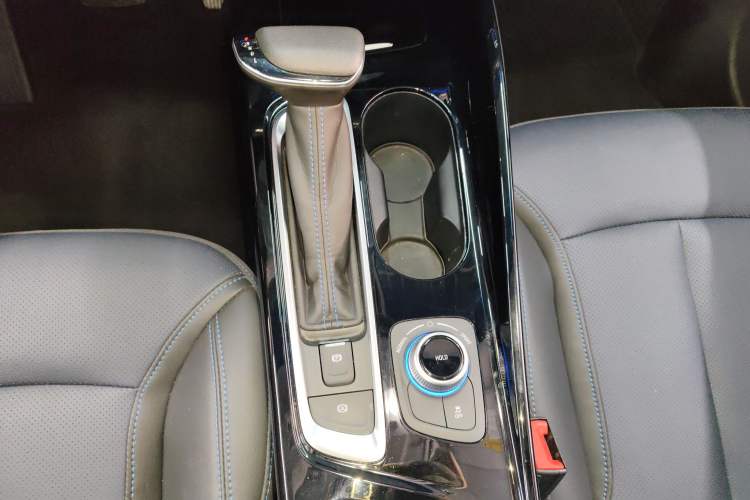 Used Buick Velite 6 2022 Plug-in Hybrid Connected Smart Edition
