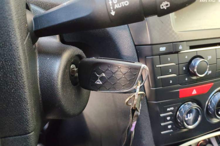 Used  4S 2016 1.6T Automatic Smart Edition THP160
