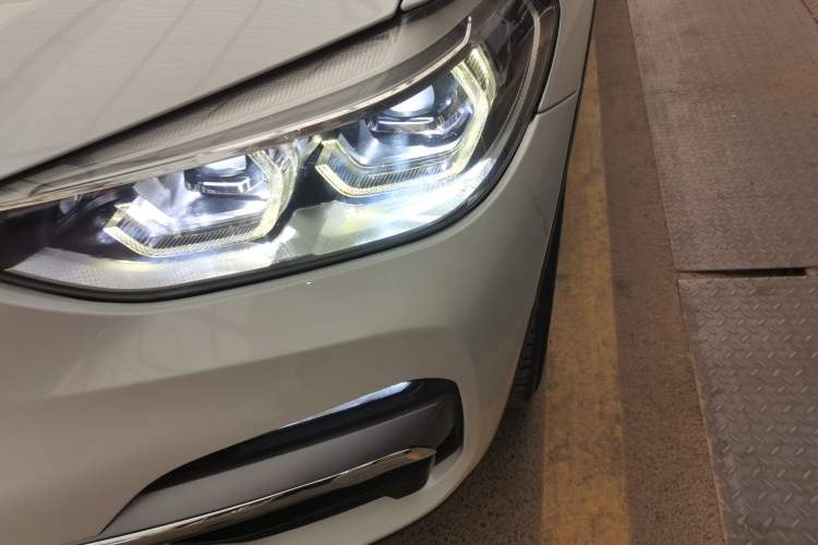 Used BMW X3 2018 xDrive28i Luxury Package China VI Emission Standard
