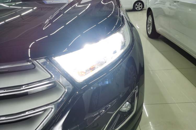 Used Ford Edge 2018 Facelifted EcoBoost 245 Two-Wheel-Drive Platinum Edition 5 Seats China V Emission Standard
