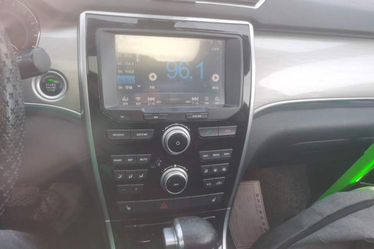 Used Haval H2 2016 Red Label 1.5T Automatic Two-Wheel Drive Elite Model
