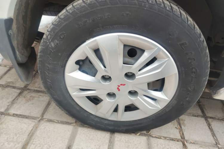 Used Wuling Hongguang 2019 1.5L S Basic Version China VI Standard LAR