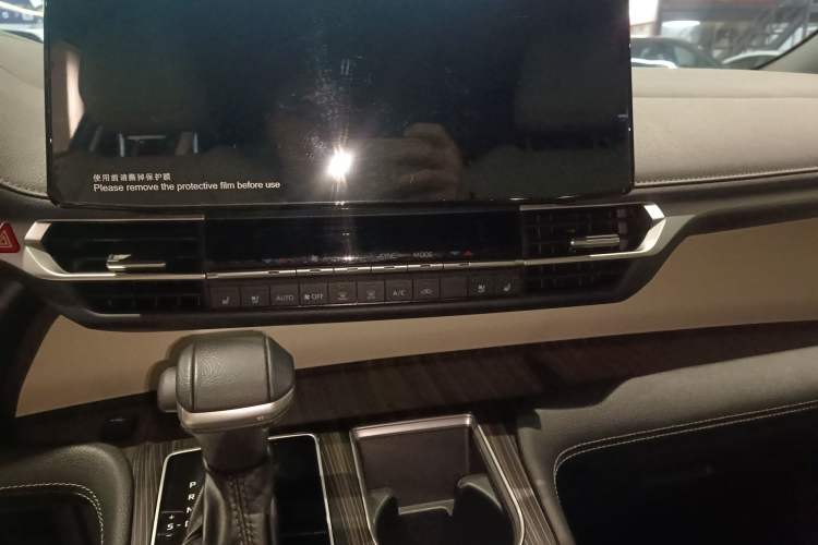 Used Toyota Sienna 2023 2.5L Hybrid Deluxe Edition
