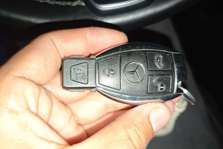 Used  LS Series 2020 LS560MX SKABINE Skylight
