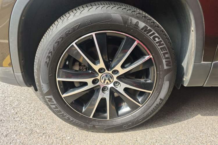 Used Volkswagen Tiguan 2015 1.8TSI Automatic Two-Wheel Drive Luxury Model
