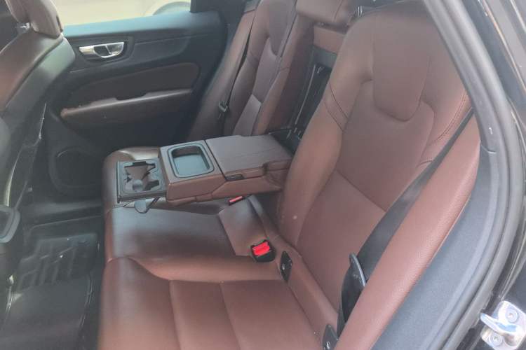 Used Volvo XC60 2021 T5 4x4 Smart Luxury Edition
