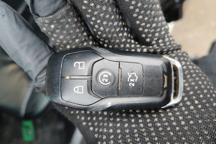 Used Lincoln MKC 2016 2.0T Two-Wheel Drive Deluxe Edition