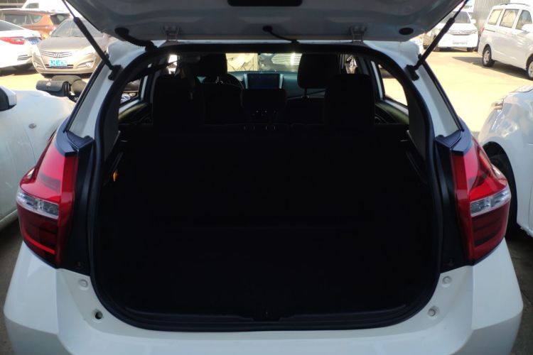 Used Toyota YARiS L 2019 1.5E CVT Dynamic Edition China VI compliant
