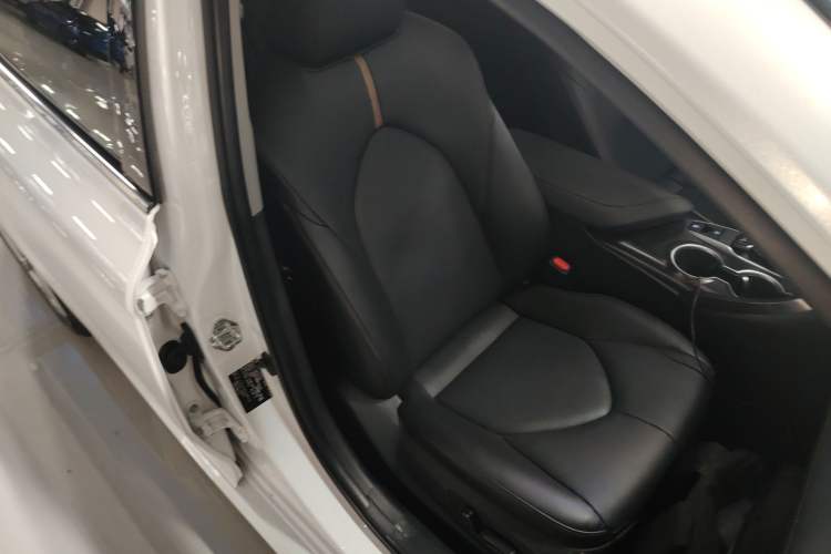 Used Toyota Camry 2021 2.0G Luxury Edition