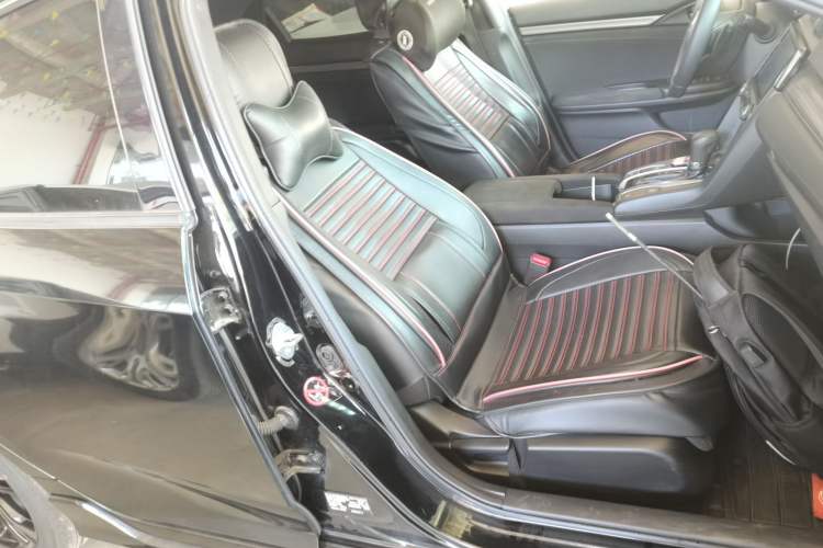 Used Honda Civic 2021 HATCHBACK 220TURBO CVT Trendy Cool Edition
