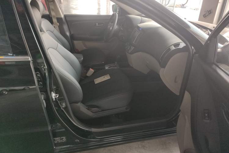 Used Hyundai Celesta 2015 1.6L Automatic Comfort Model