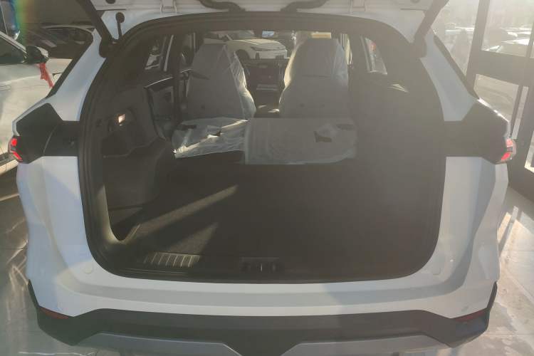 Used  L7 2025 EM-i 115km Exploration+ Edition
