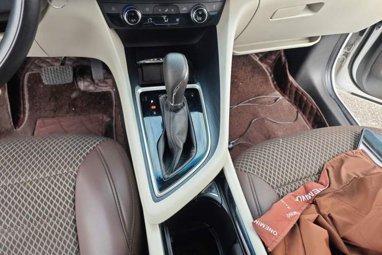 Used Buick GL6 2018 18T 5-Seater Elite Version
