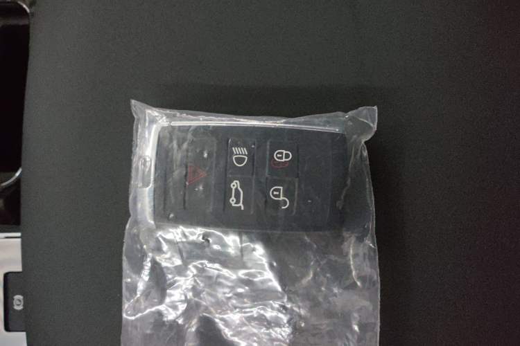 Used Land Rover Discovery 2020 3.0 SC V6 SE
