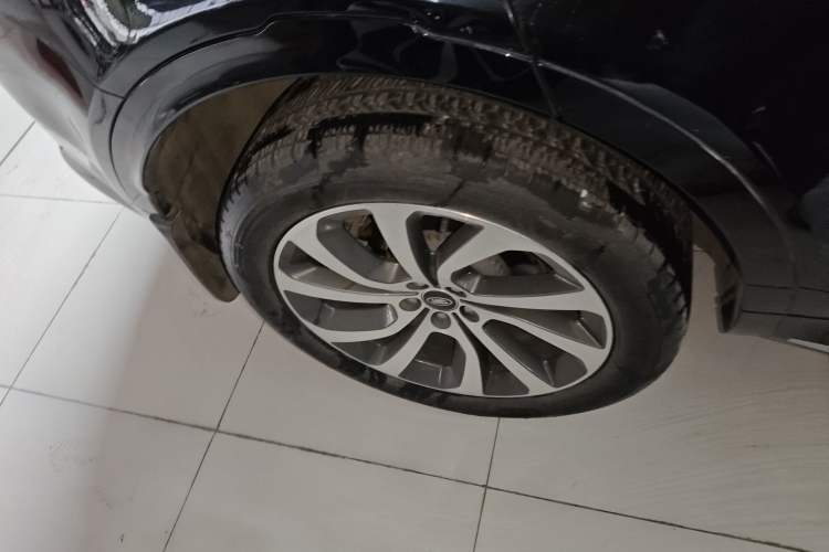 Used Land Rover Discovery Sport 2024 Performance Tech Edition
