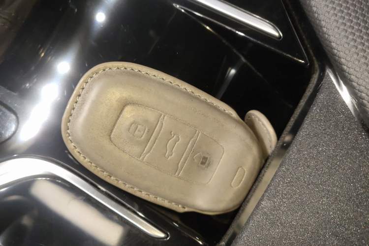 Used Hongqi E-QM5 2023 620km PLUS
