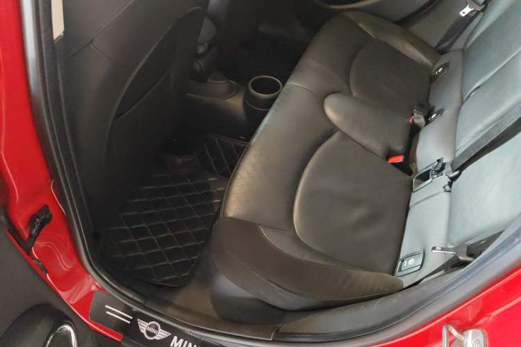 Used  MINI 2018 1.5T COOPER Classic Edition Five-Door Version
