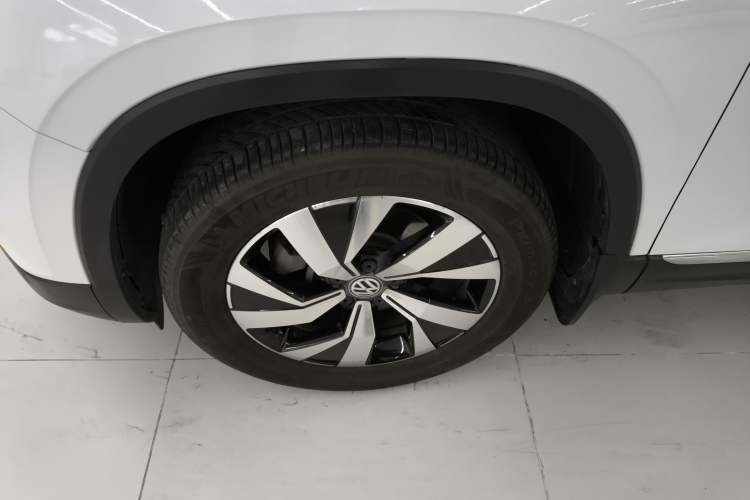 Used Volkswagen Tayron 2020 330TSI Two-Wheel Drive Luxury Smart Connectivity Version