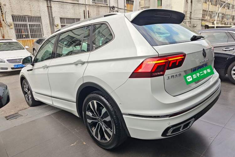 Used Volkswagen Tiguan L 2023 Restyled 330TSI Automatic Two-Wheel Drive R-Line Enhanced Comfort Version
