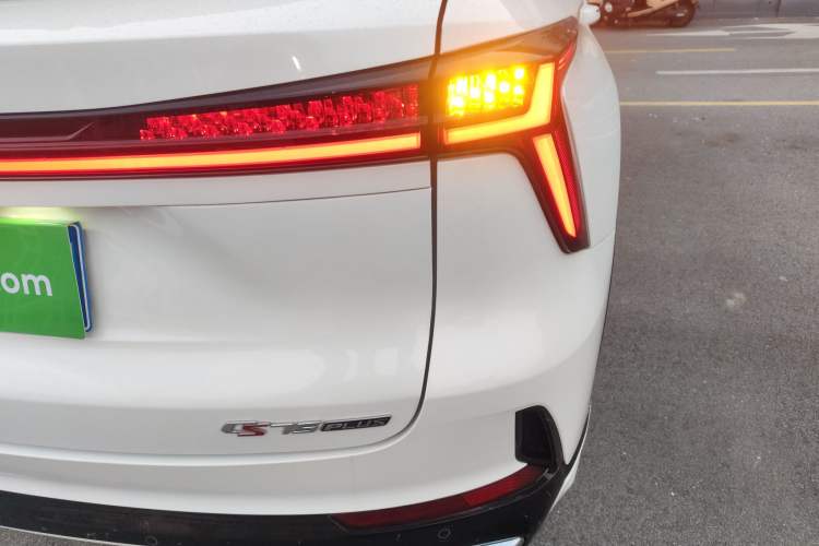 Used Changan CS75 PLUS 2024 3rd Generation Champion Edition 1.5T Intelligent Drive Dynamic Model