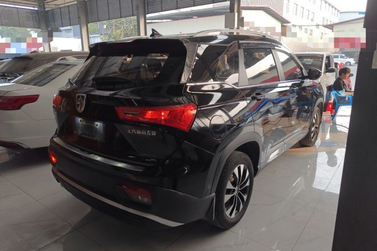 Used Baojun 530 2021 Global Car Anniversary Edition 1.5T Manual Luxury Model 7 Seats