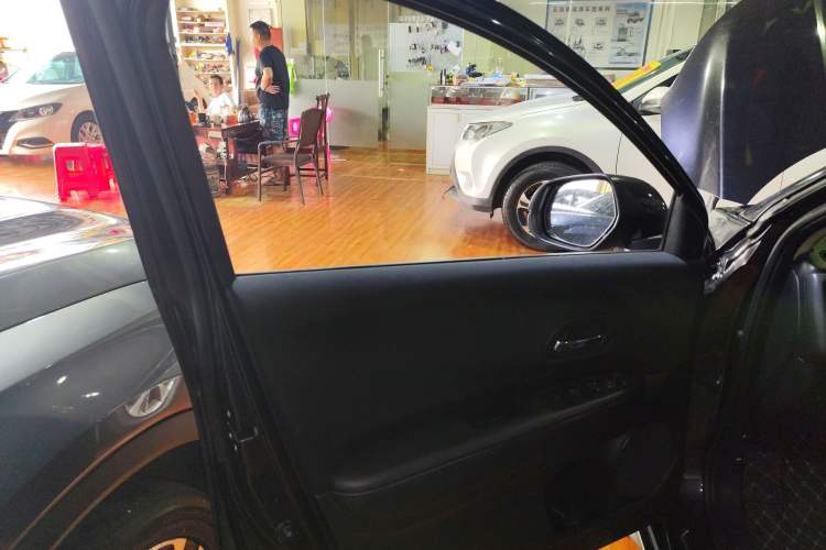 Used Honda Vezel 2017 1.8L CVT 2WD Elite Model