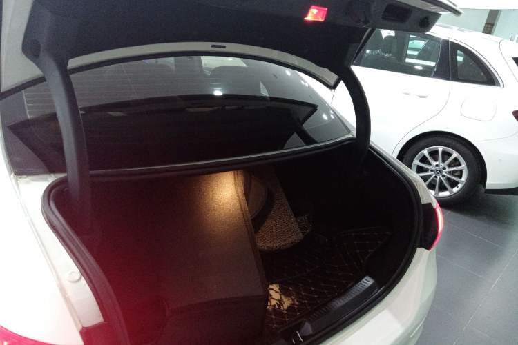 Used Mercedes-Benz A-Class 2020 Restyled A 200 L Sport Sedan Fashion Version
