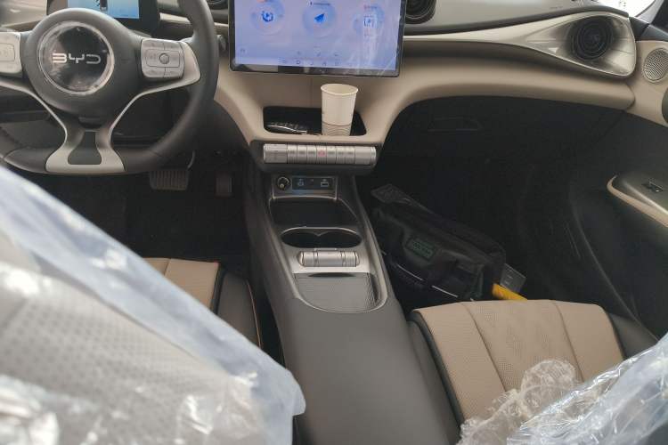 Used BYD Dolphin 2025 420km Free Edition
