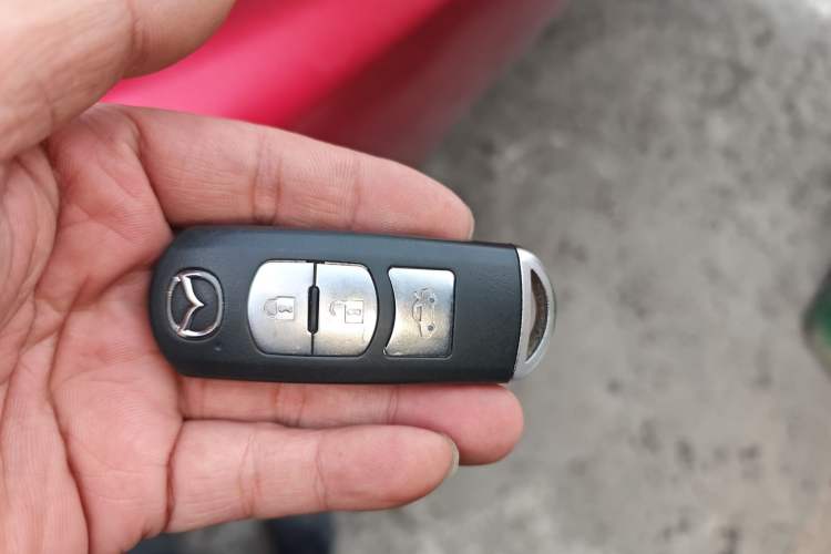 Used Mazda Atenza 2015 2.0L Blue Sky Fashion Edition