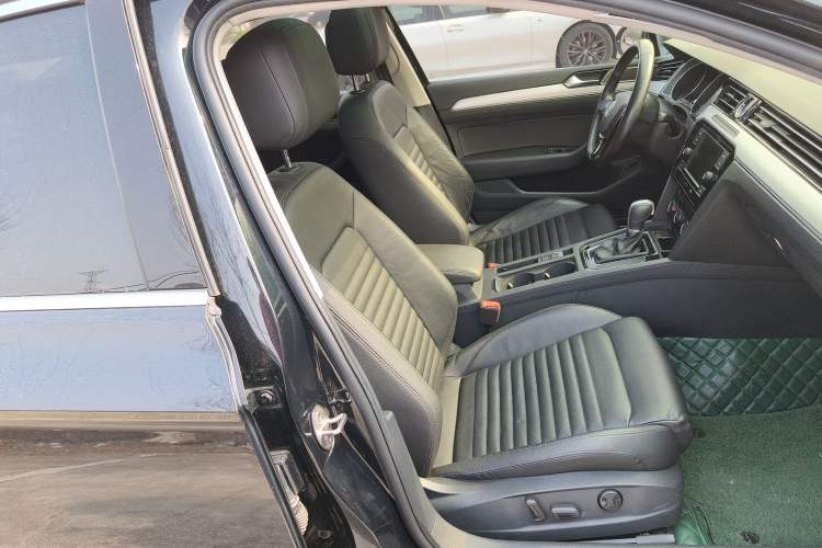 Used Volkswagen Magotan 2018 330TSI DSG Advanced Model
