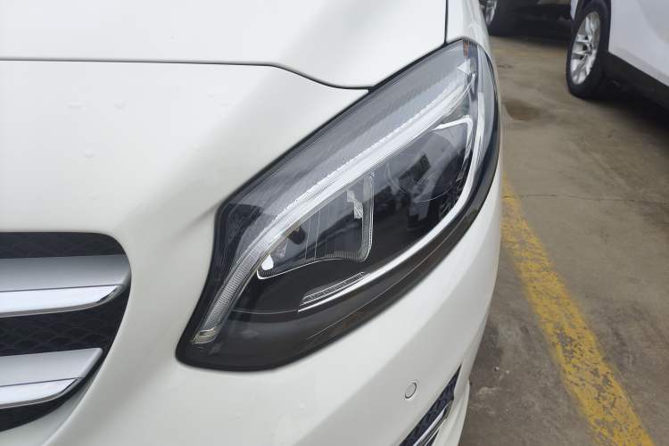Used Mercedes-Benz B-Class 2015 B 200 Fashion Model
